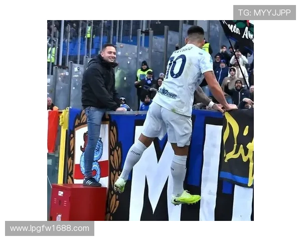 国米对帕尔马中场伯纳贝表现感兴趣已派球探考察 国米对帕尔马中场伯纳贝表现感兴趣已派球探考察